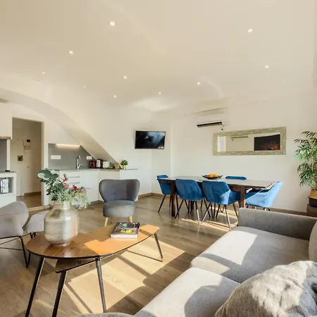 Penthouse Center With 2 Terraces And Views *